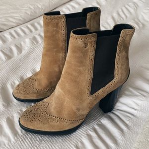 Tod’s Tan Suede Heeled Booties